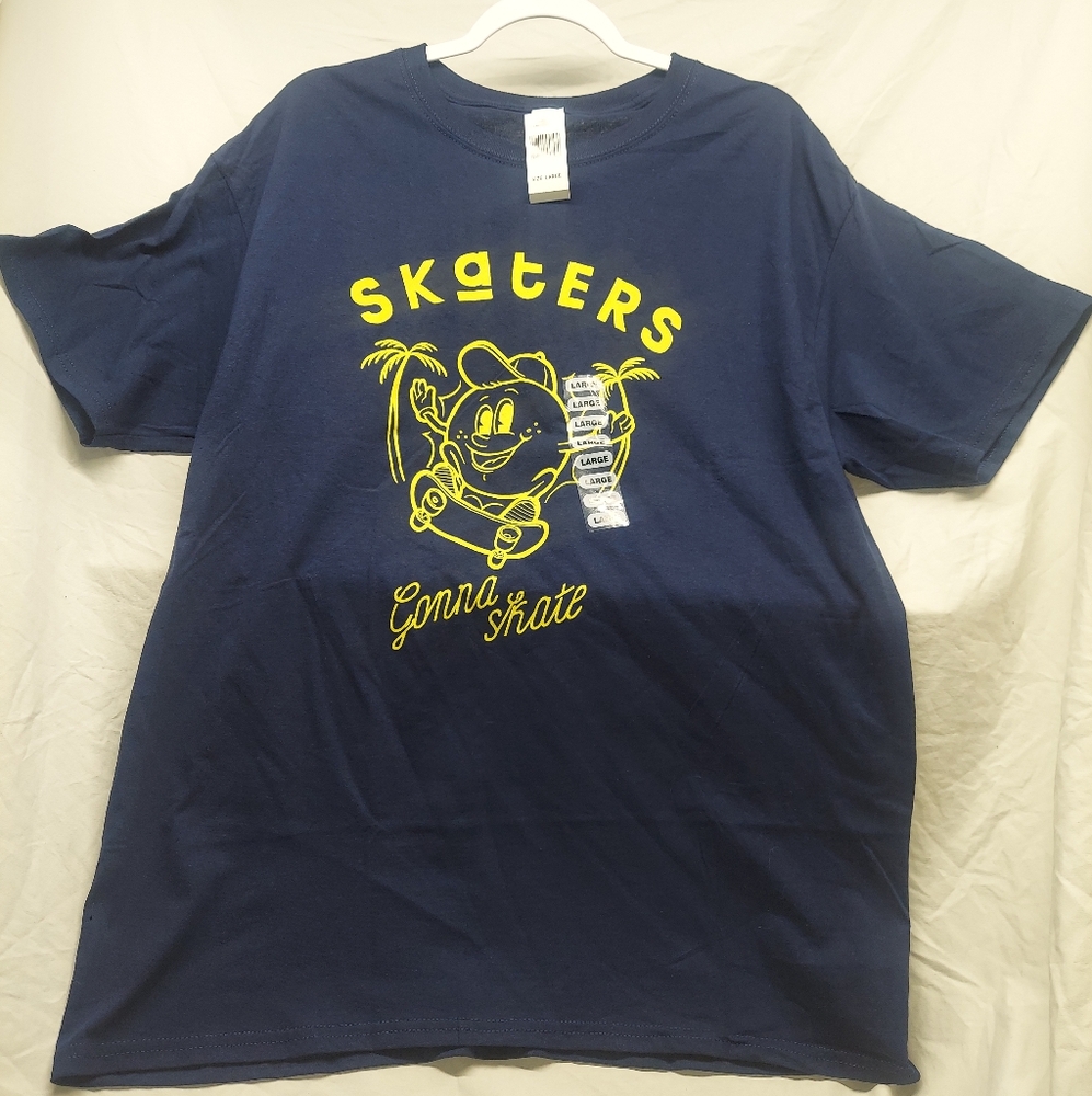 "Skaters Gonna Skate" Graphic T-Shirt Navy Blue 100% Cotton Size Large NWT
